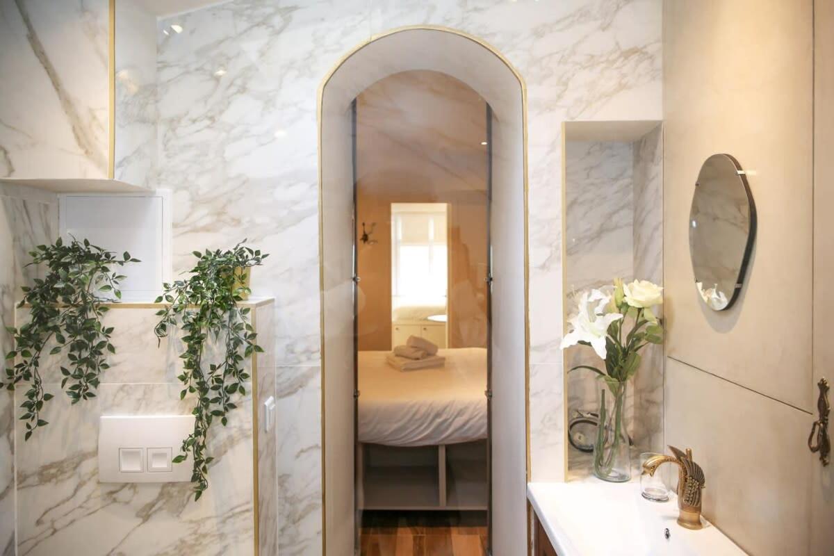 Appartement Moderne Confort Proche Montmartre - 4P Paris Luaran gambar
